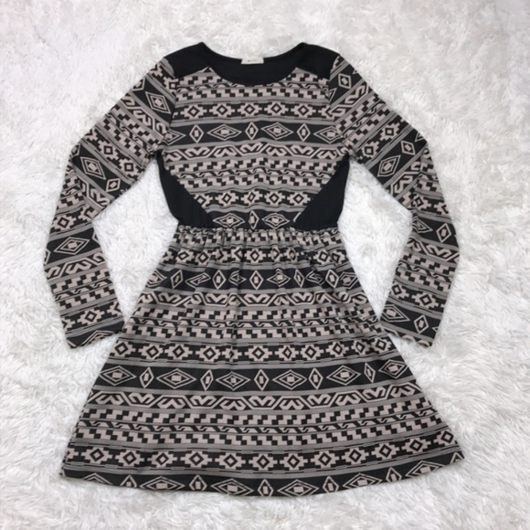 SOLD Everly | Aztec Fit N Flare Sweater Dress L - Picture 4 of 8